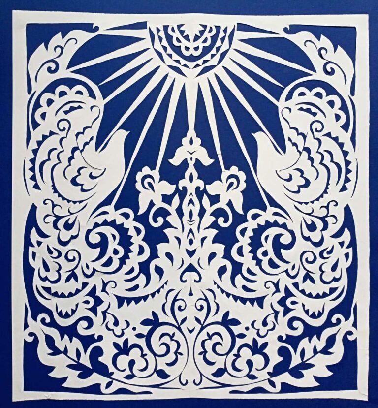 Витинанка з голубами